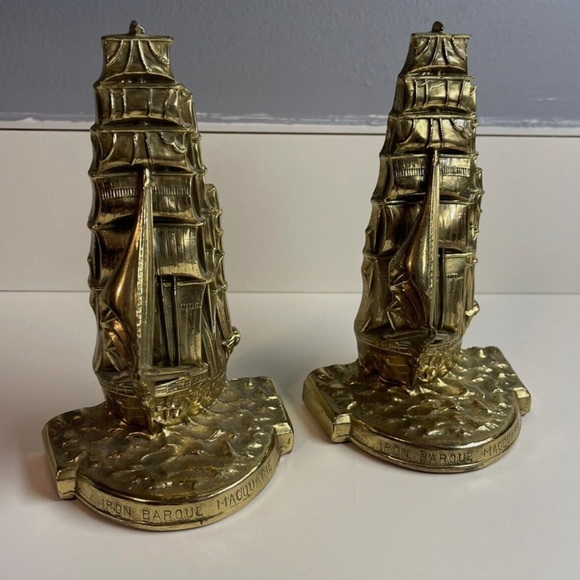Vintage Two IRON BARQUE MACQUARIE METAL BOOKEND R&H Green Of London Built In - Picture 1 of 6